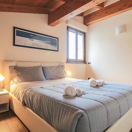 Appartamento Al Porto Pianello Del Lario Exteriör bild