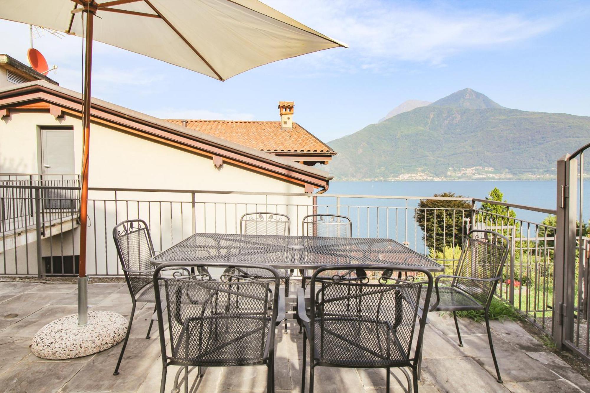Appartamento Al Porto Pianello Del Lario Exteriör bild