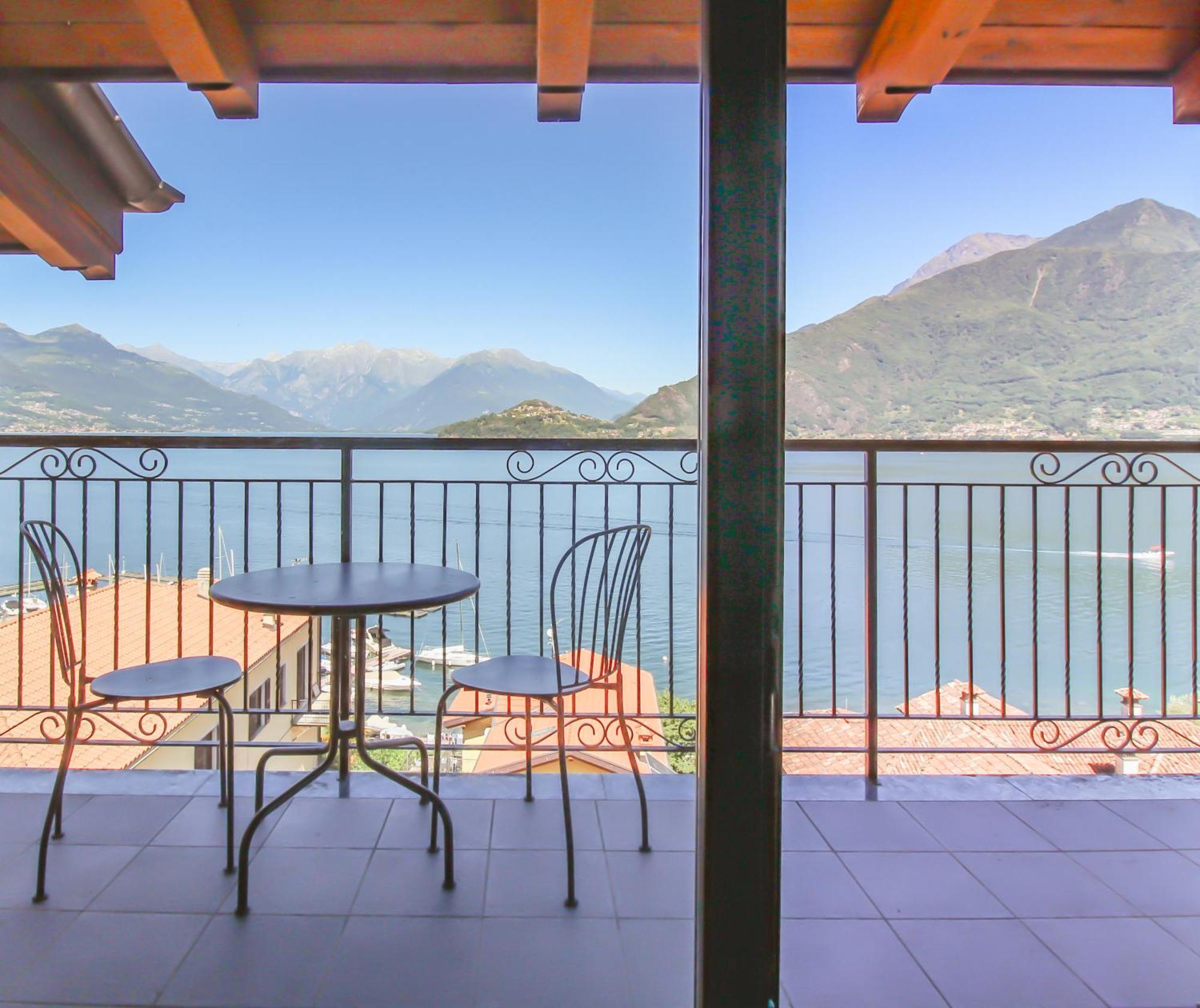 Appartamento Al Porto Pianello Del Lario Exteriör bild